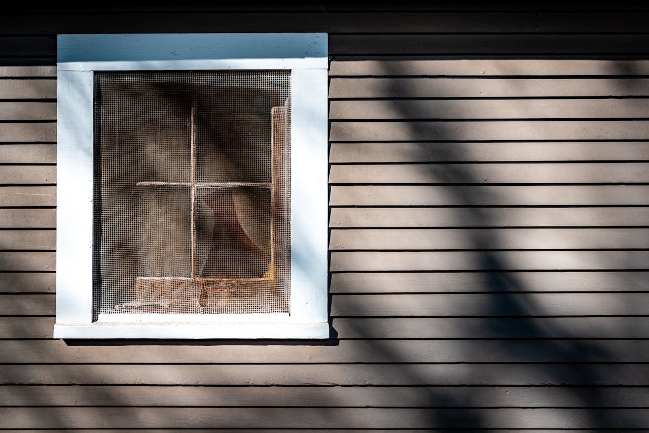 pexels brett sayles | Raintite Roofing & Construction Siding