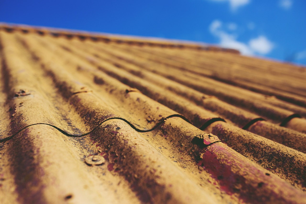 Roof Needs Replacing | RAINTITE Roofing & Construction Roof Needs Replacing