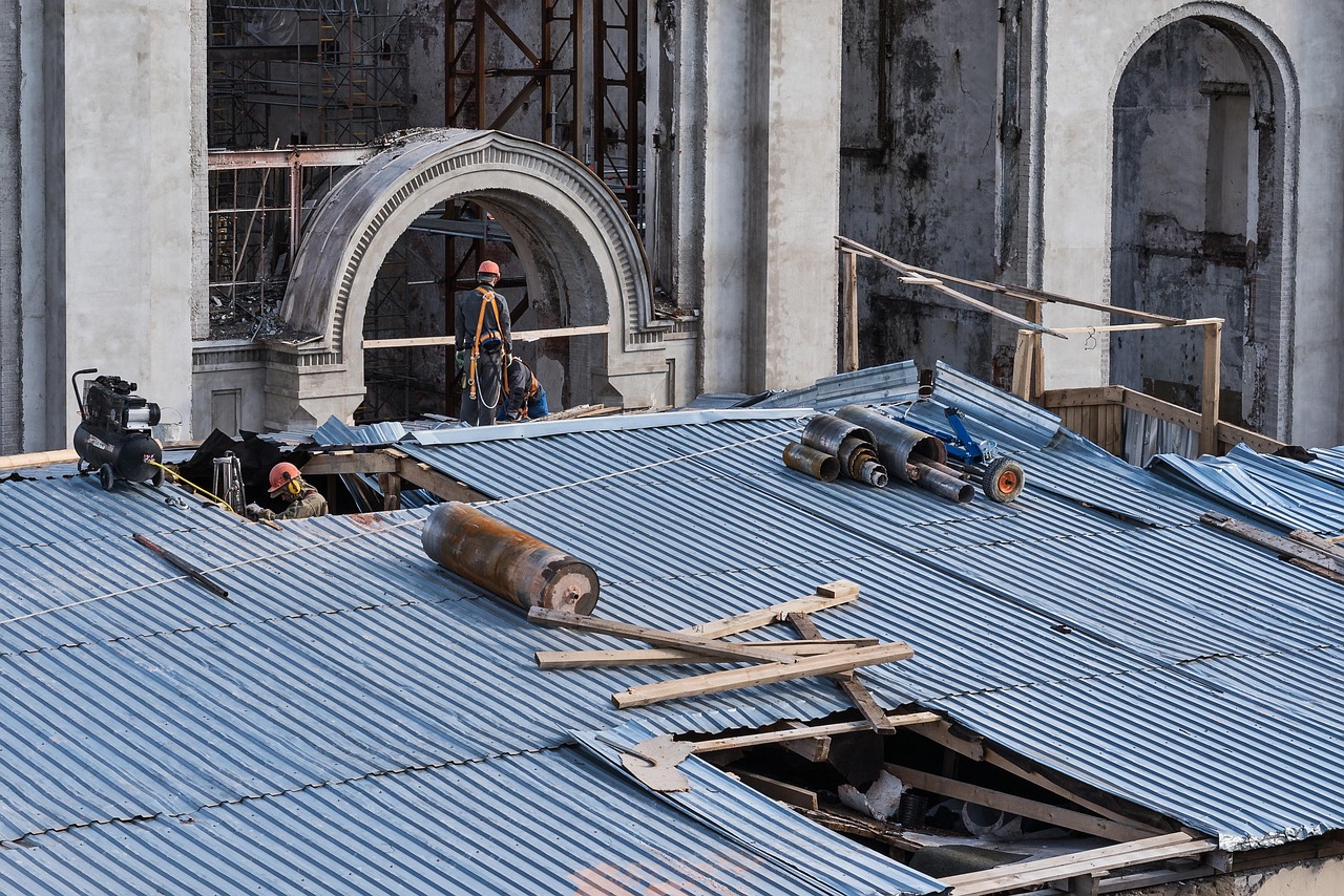 Metal Roofing Repairs | Raintite Roofing & Construction Metal Roofing Repairs