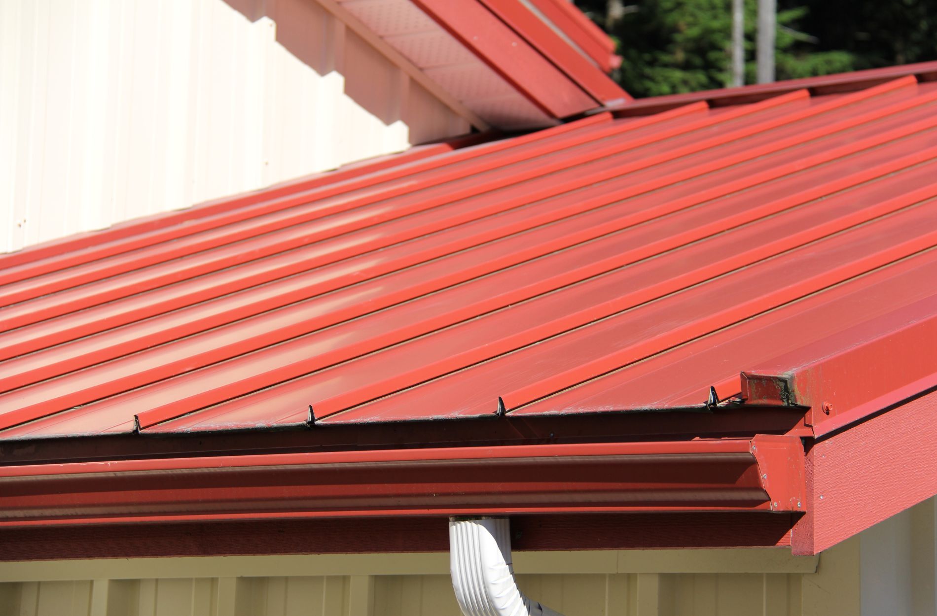 Standing Seam Metal Roofs 1 | RAINTITE Roofing & Construction Standing Seam Metal Roofs 1